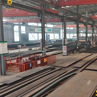 Prefabricated Steel Warehouse Building with Sandwich Panel Cladding
