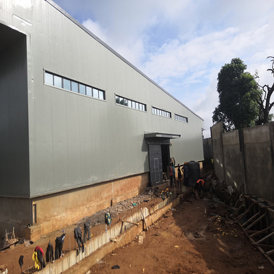 Prefabricated Steel Structure Workshop with Q355 Frame and Sandwich Panels