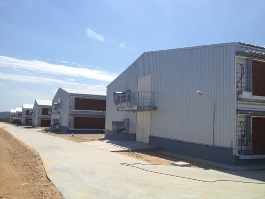 Q235B Galvanized Steel Poultry House / Chicken Coop Steel Frame With Bolts Connection