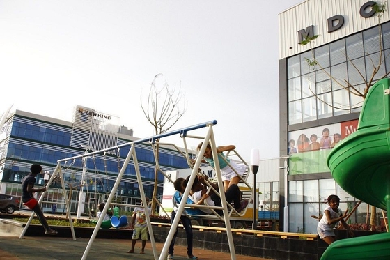 Custom Q355B Steel Commercial Building for Showrooms and 4S Shops